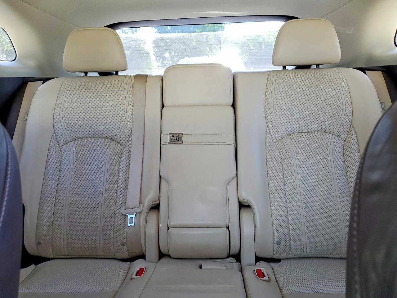 Lexus RX Base