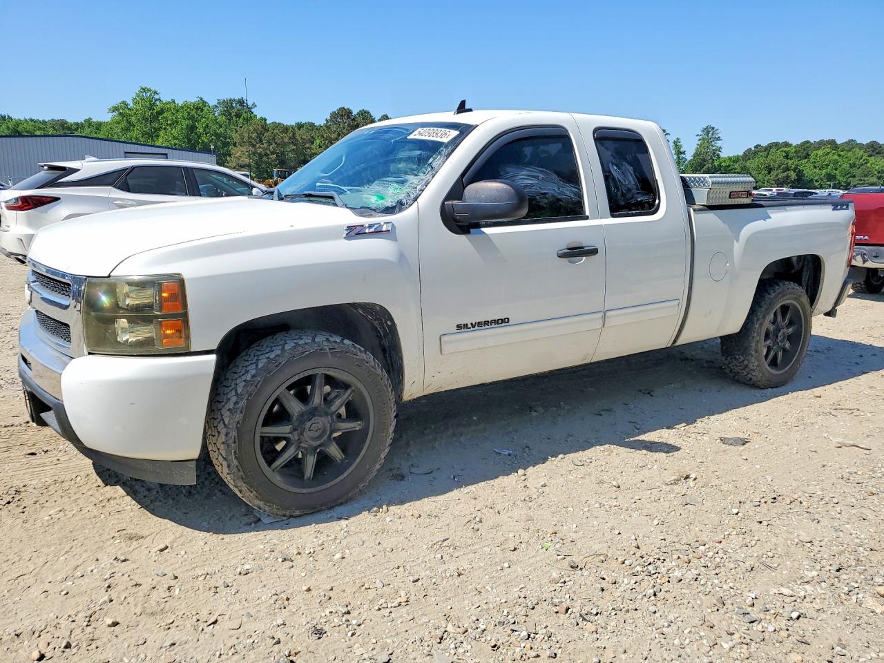 Salvage Chevrolet Silverado Image