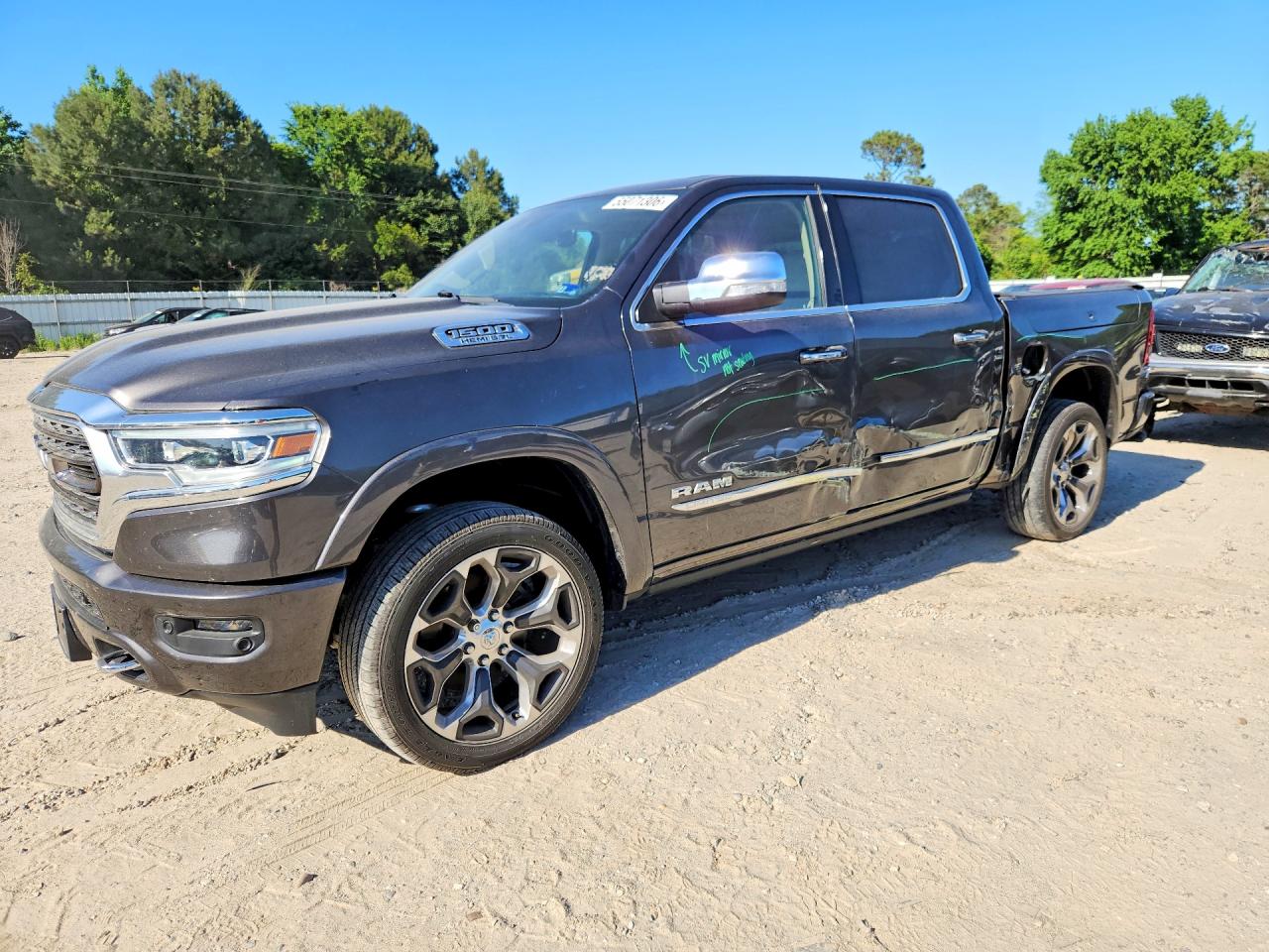 Salvage Ram 1500 Image