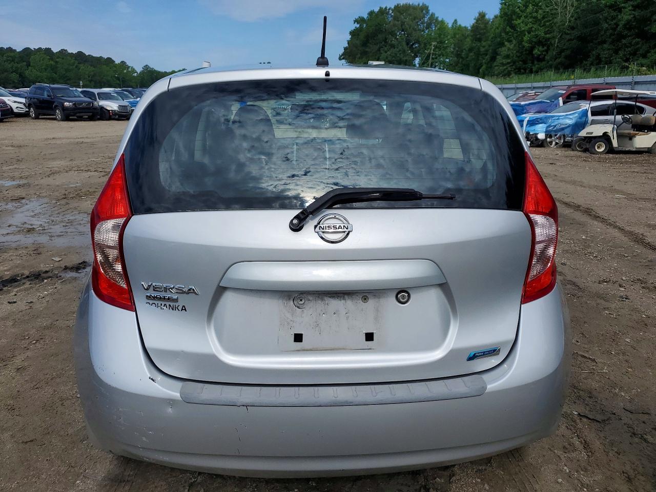 Nissan Versa S Plus