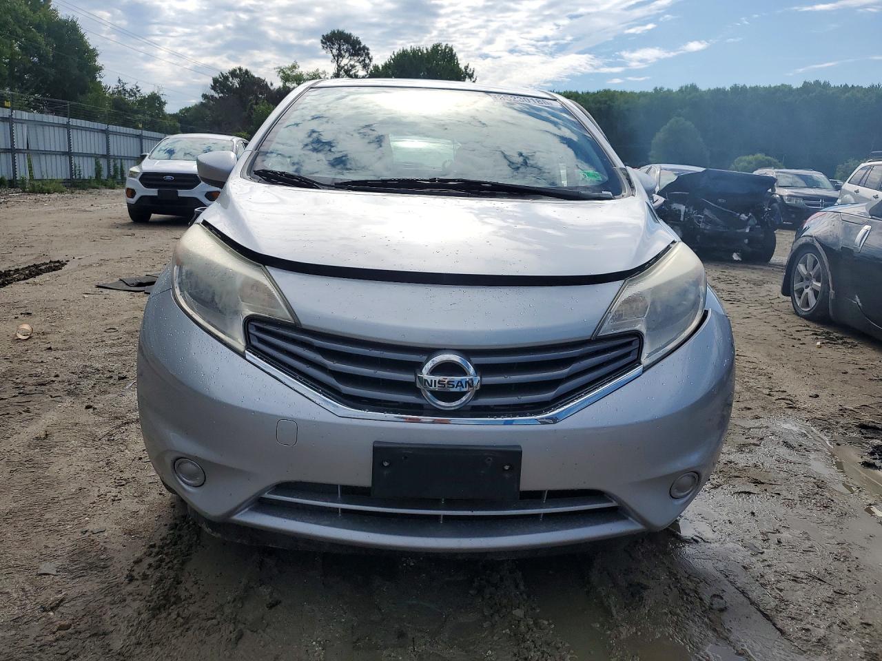Nissan Versa S Plus
