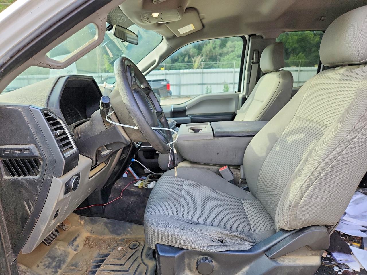 Ford F-150 Super Cab