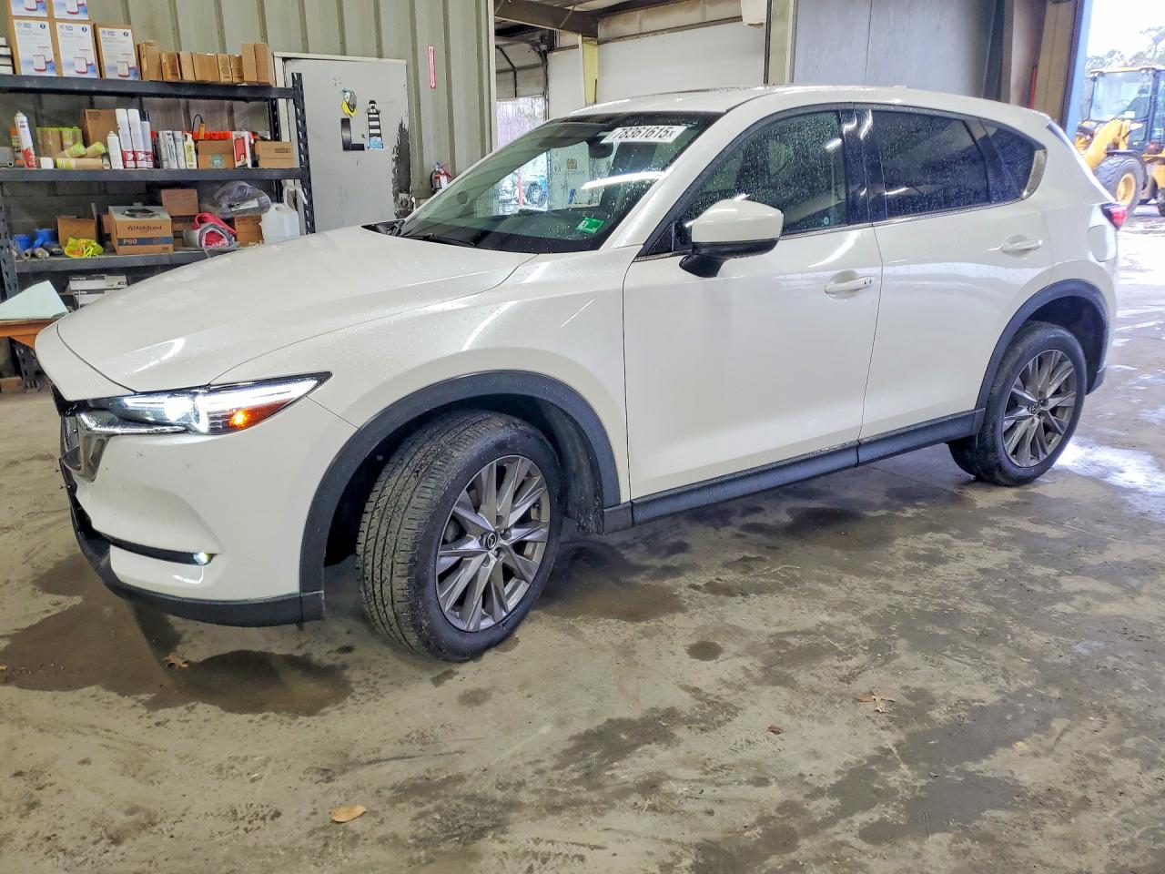 Salvage Mazda Cx Image