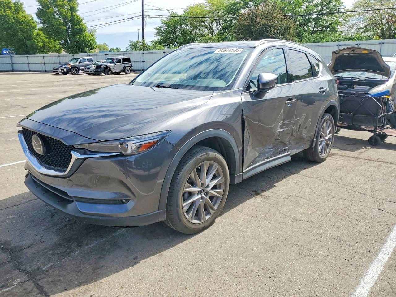 Salvage Mazda Cx Image
