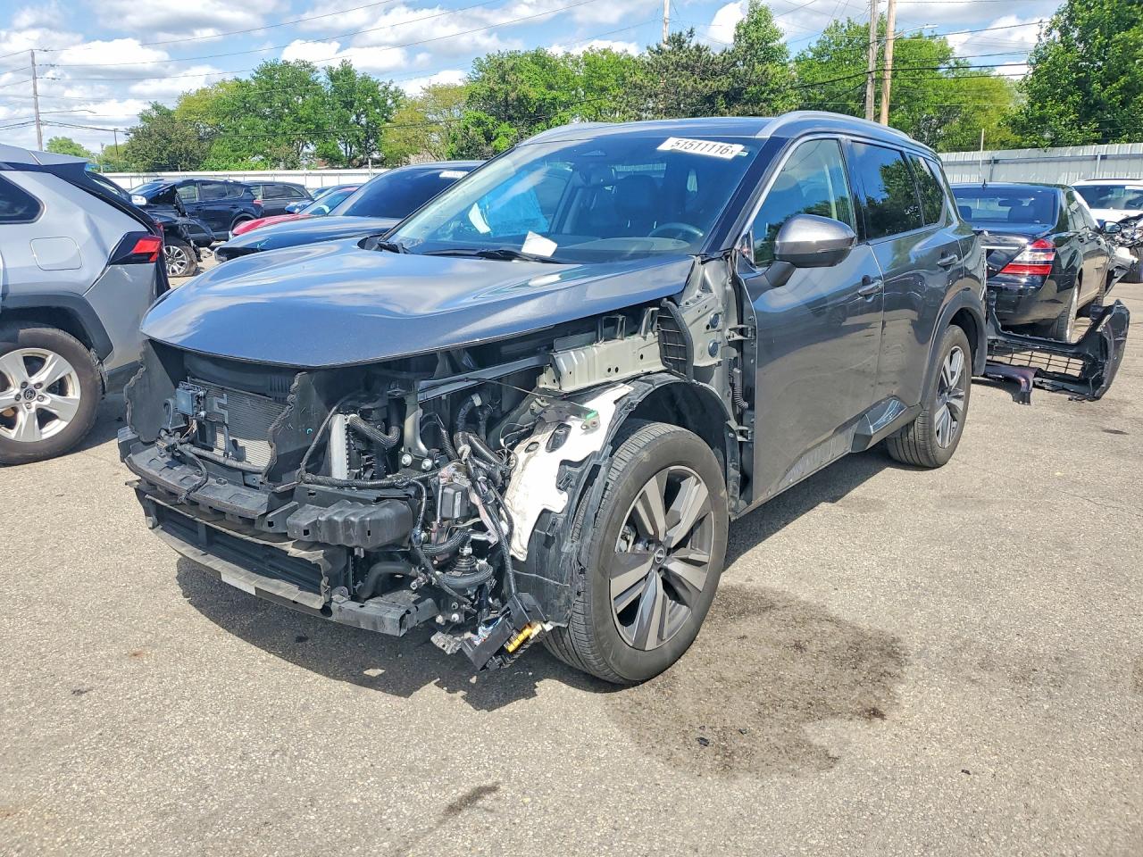 Salvage Nissan Rogue Image