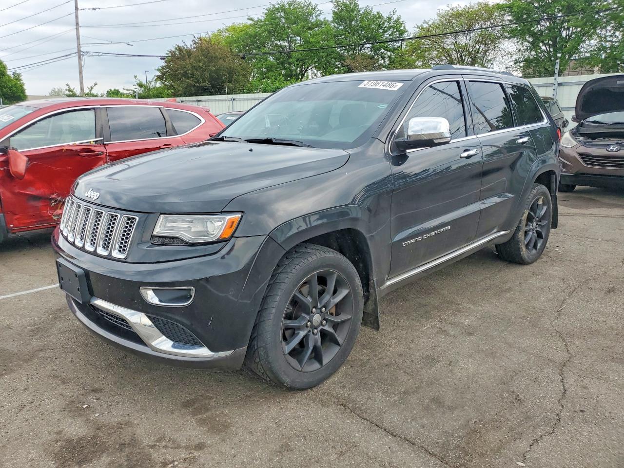 Salvage Jeep Cherokee Image