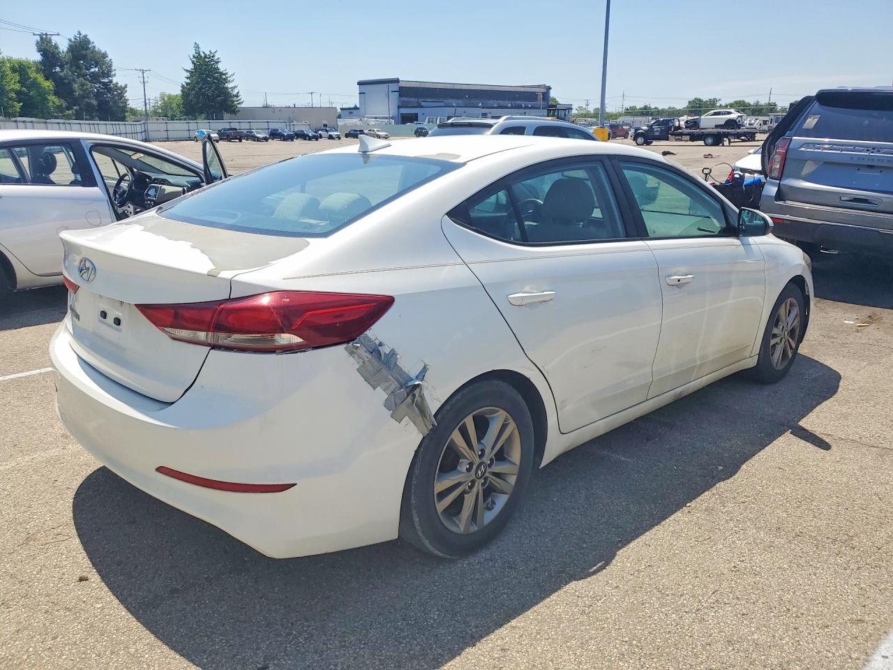 Hyundai ELANTRA Value Edition