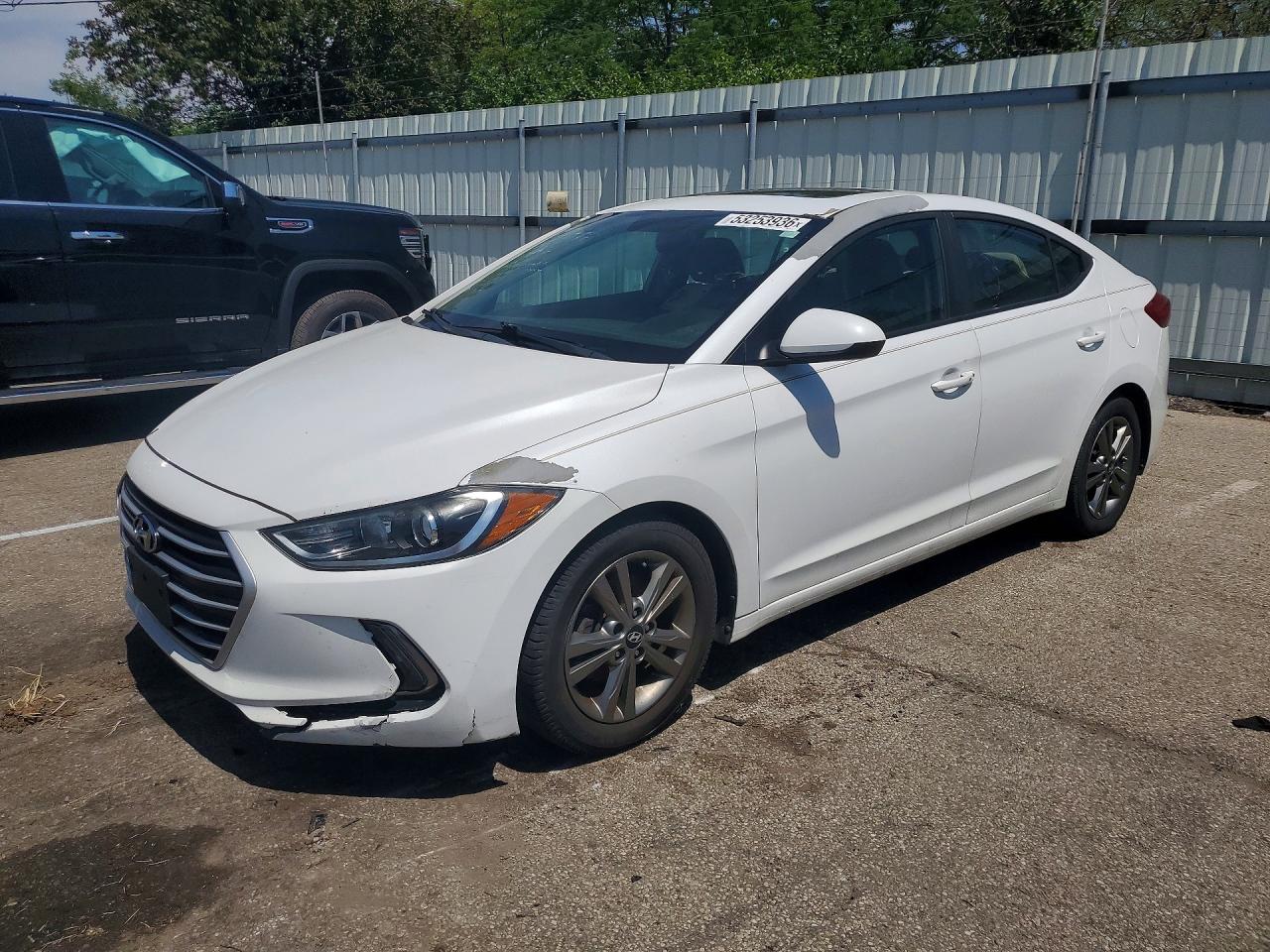 Salvage Hyundai ELANTRA Image