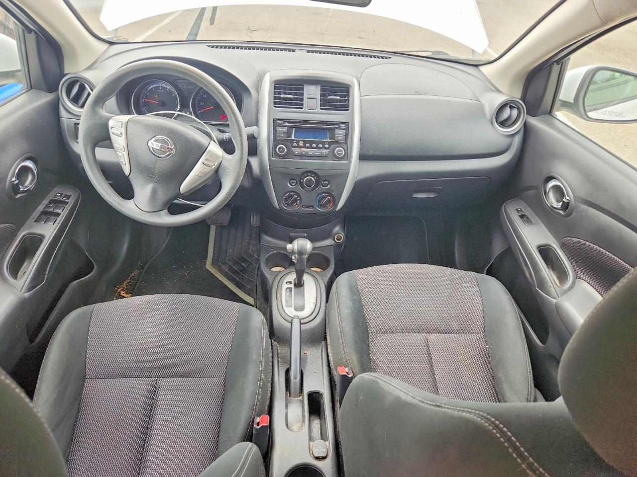 Nissan Versa 1.6 Sv