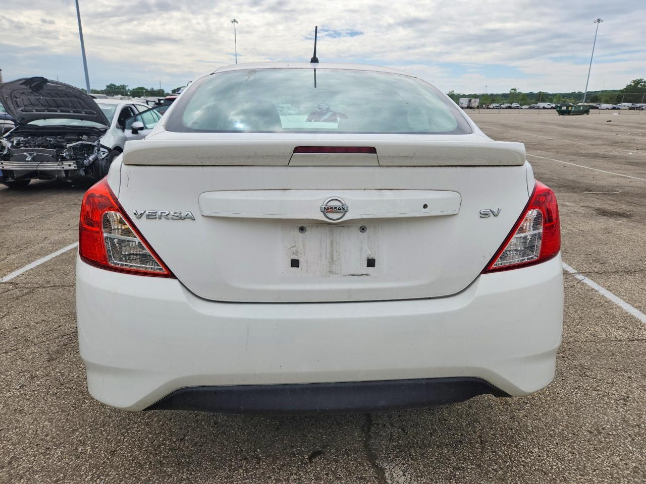 Nissan Versa 1.6 Sv