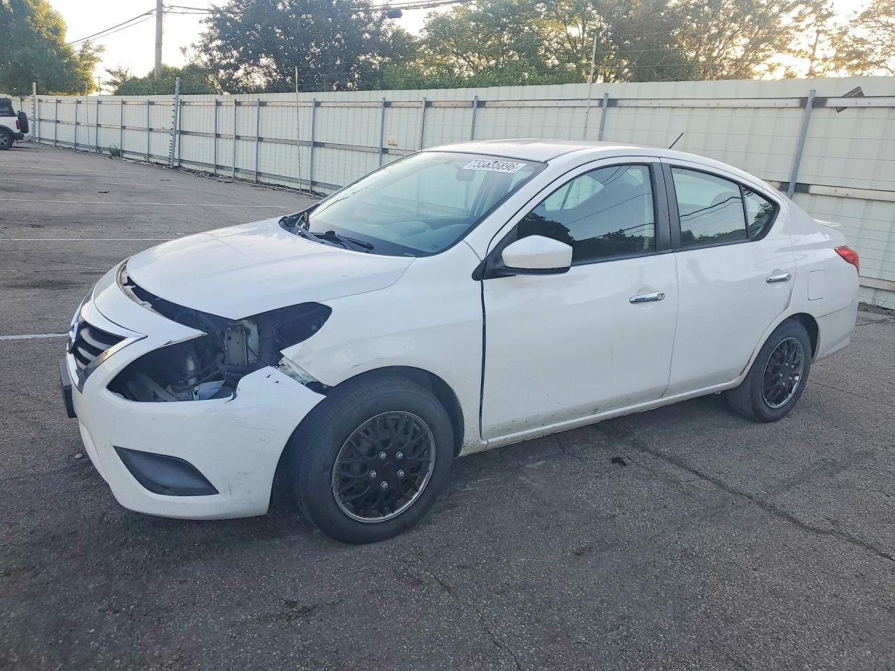 Salvage Nissan Versa Image