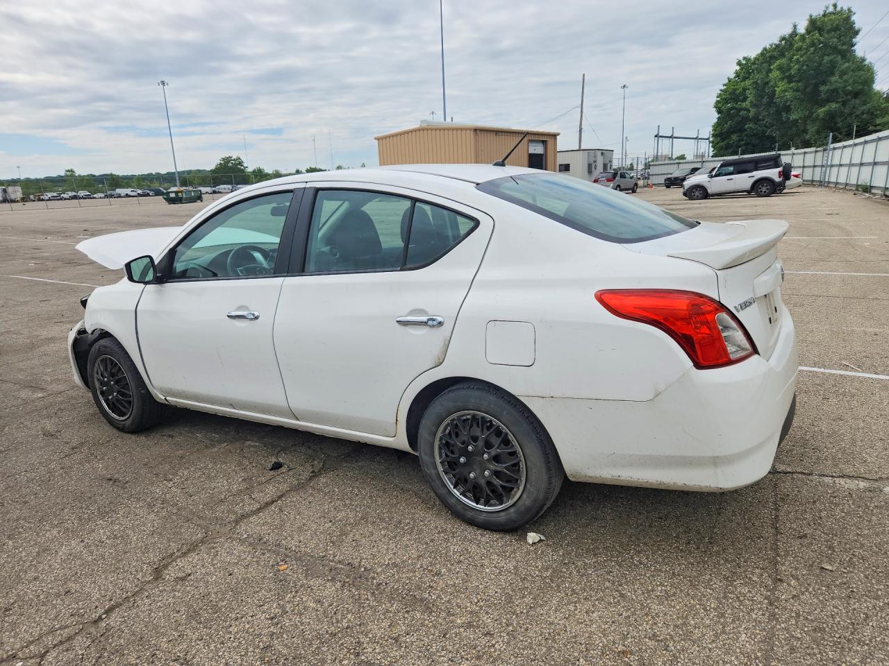Nissan Versa 1.6 Sv