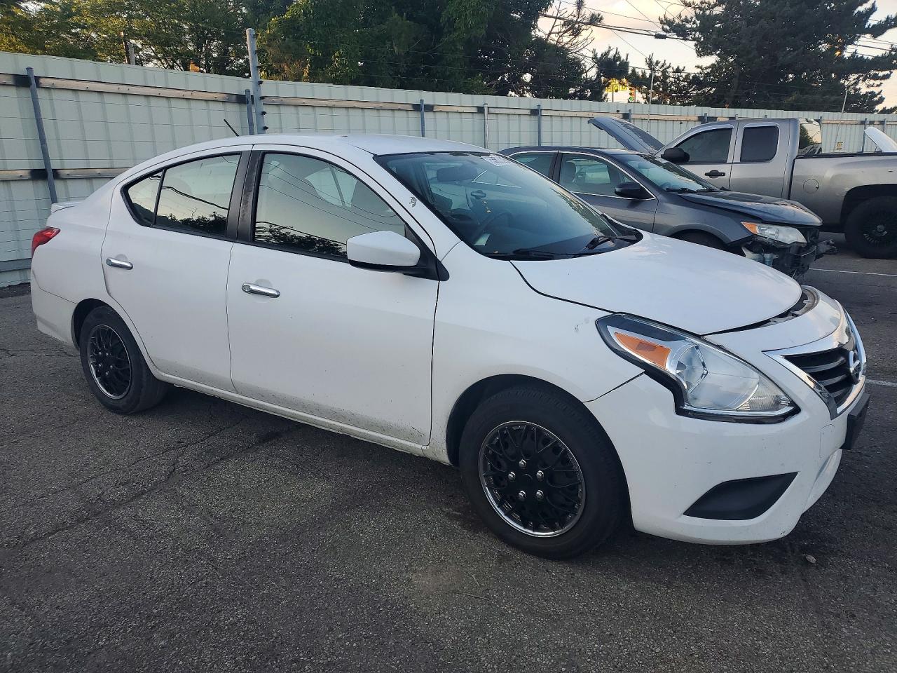 Nissan Versa 1.6 Sv