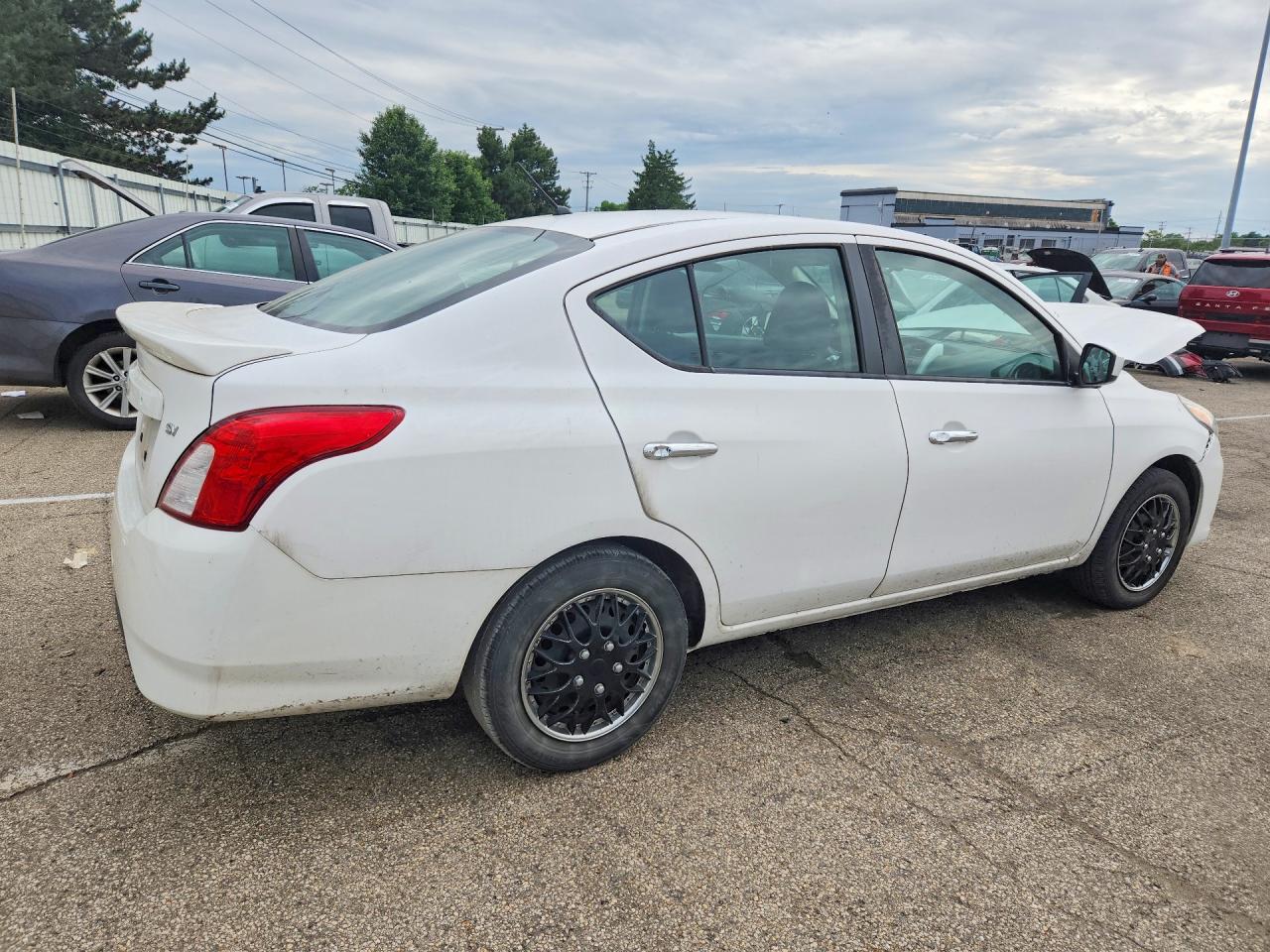 Nissan Versa 1.6 Sv