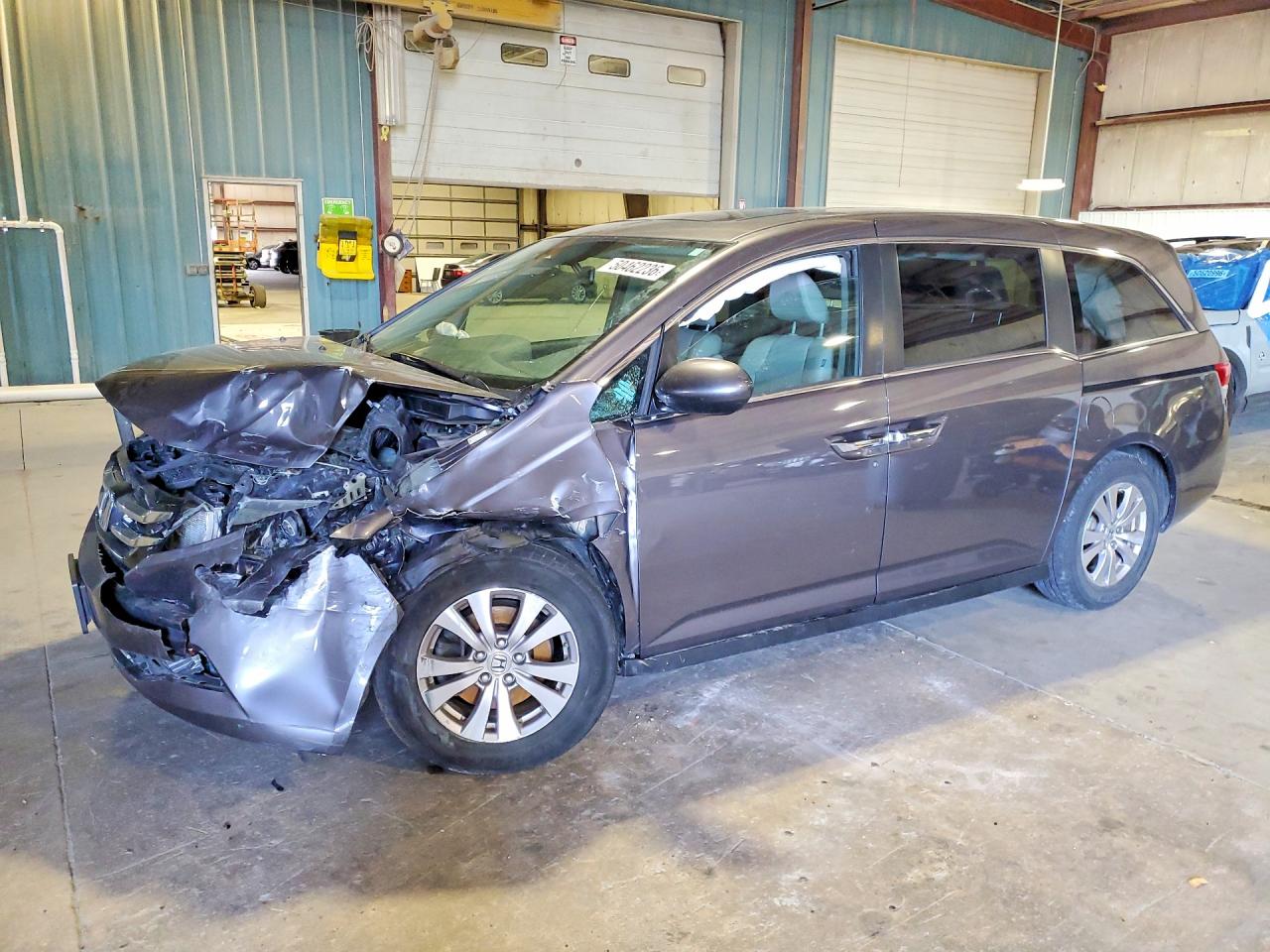 Salvage Honda Odyssey Image