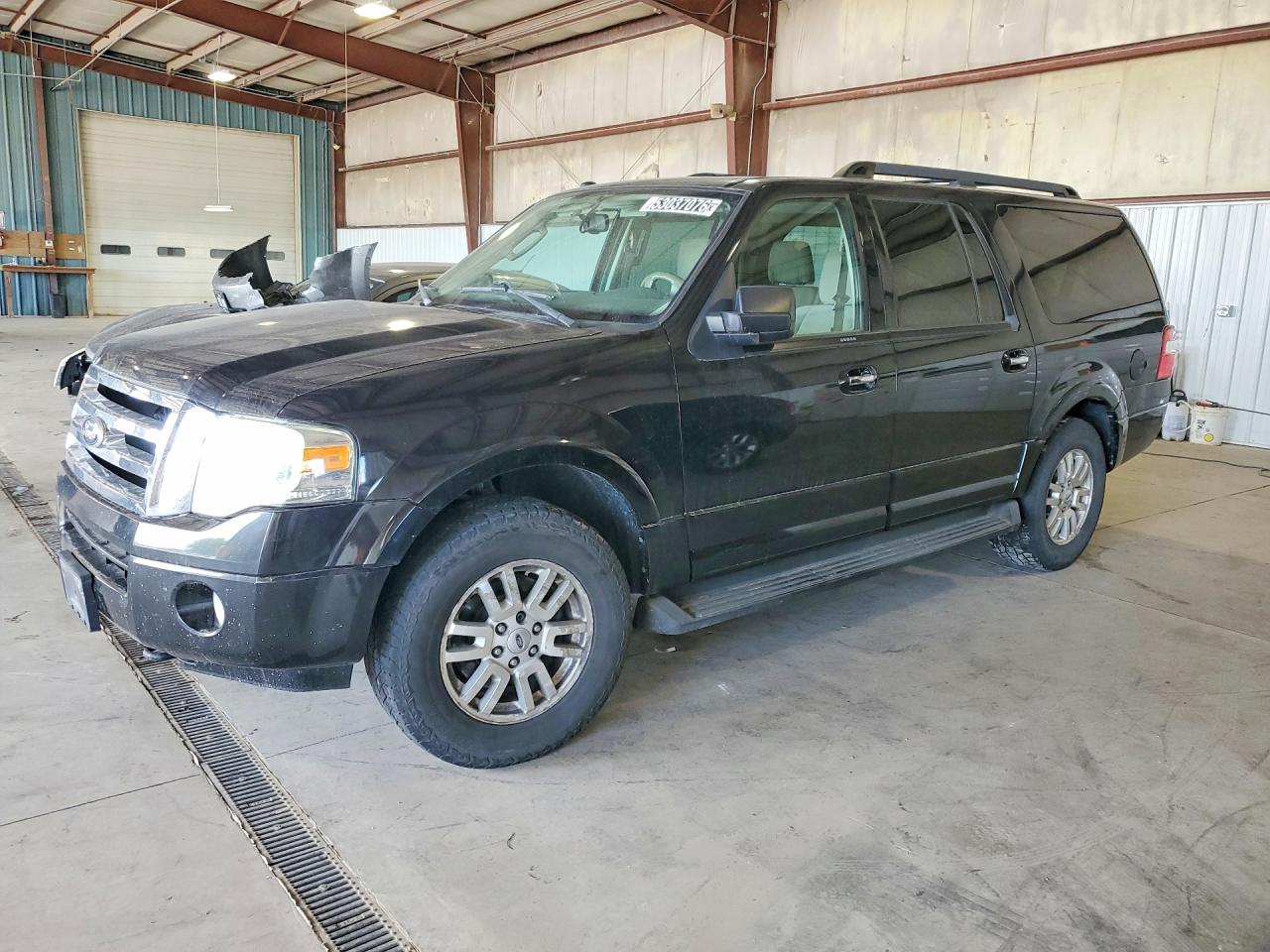 Salvage Ford Expedition Image