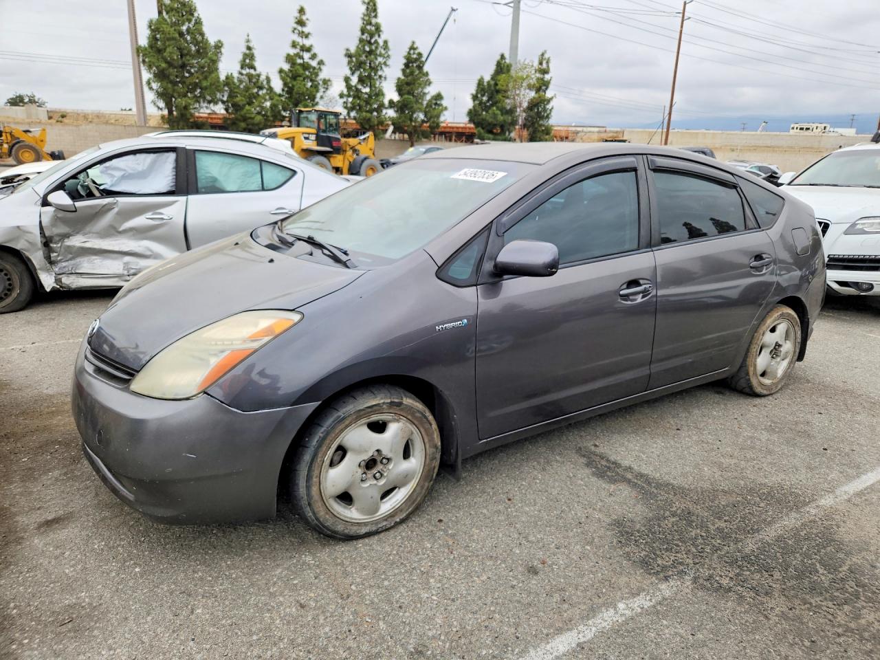 Salvage Toyota Prius Image