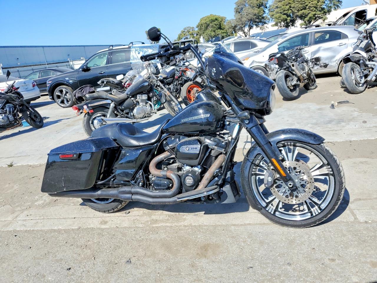 Salvage Harley-Davidson Fl Image