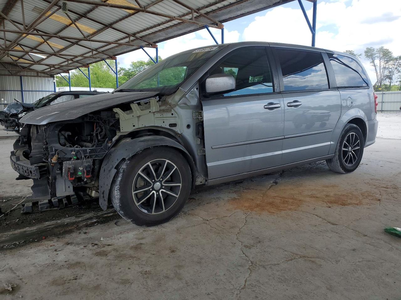 Salvage Dodge Caravan Image