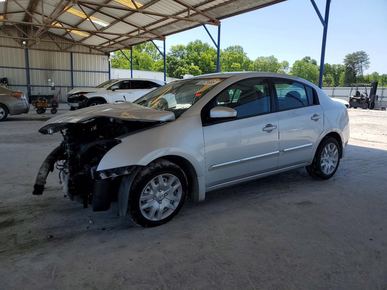 Salvage Nissan Sentra Image