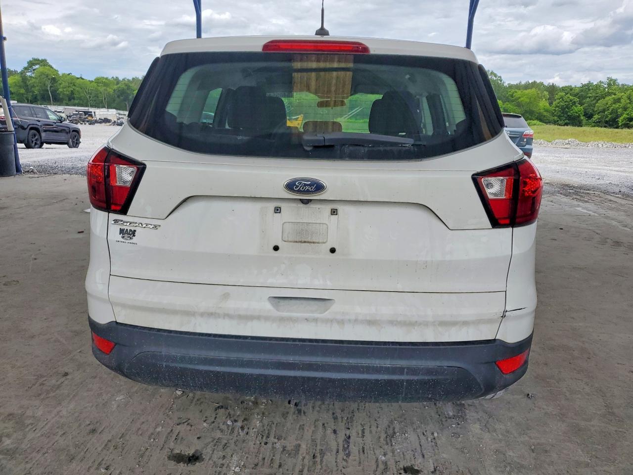 Ford Escape S