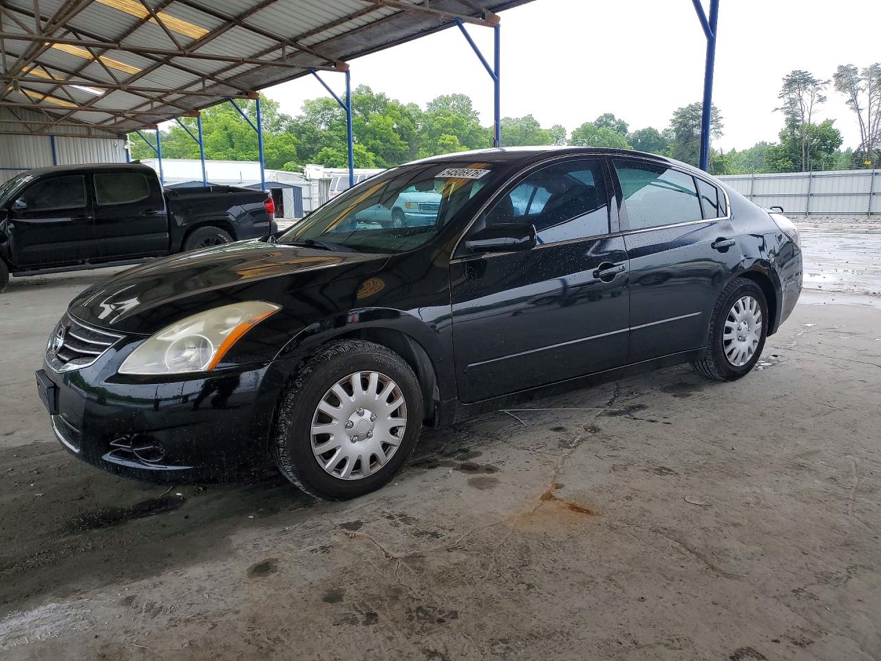 Salvage Nissan Altima Image