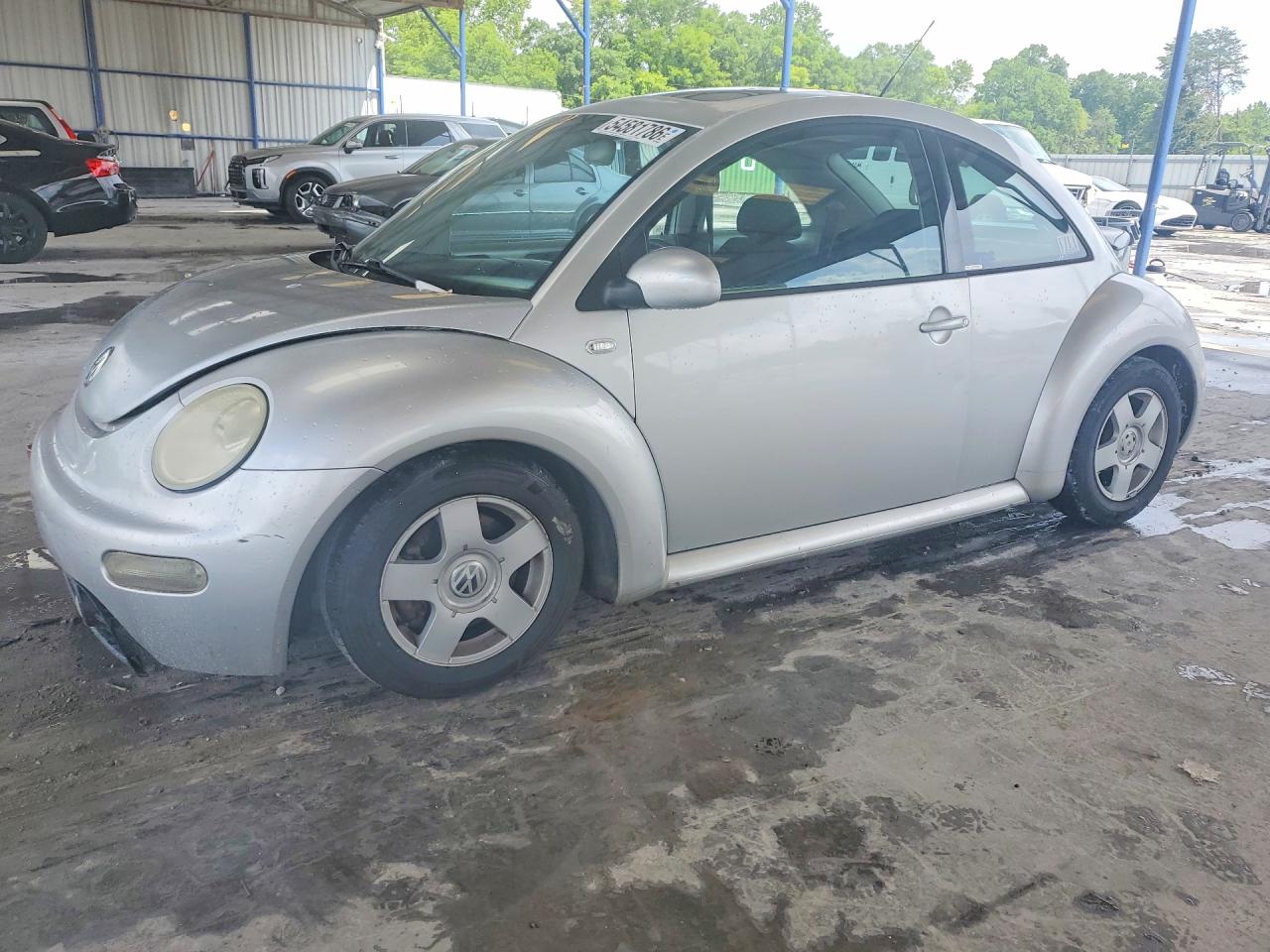 Salvage Volkswagen Beetle Image