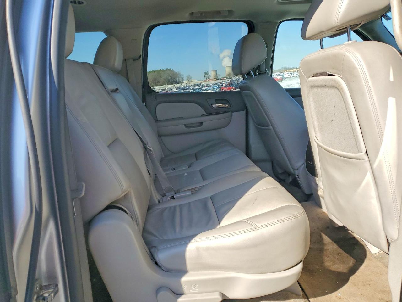 Chevrolet Suburban C1500 Lt