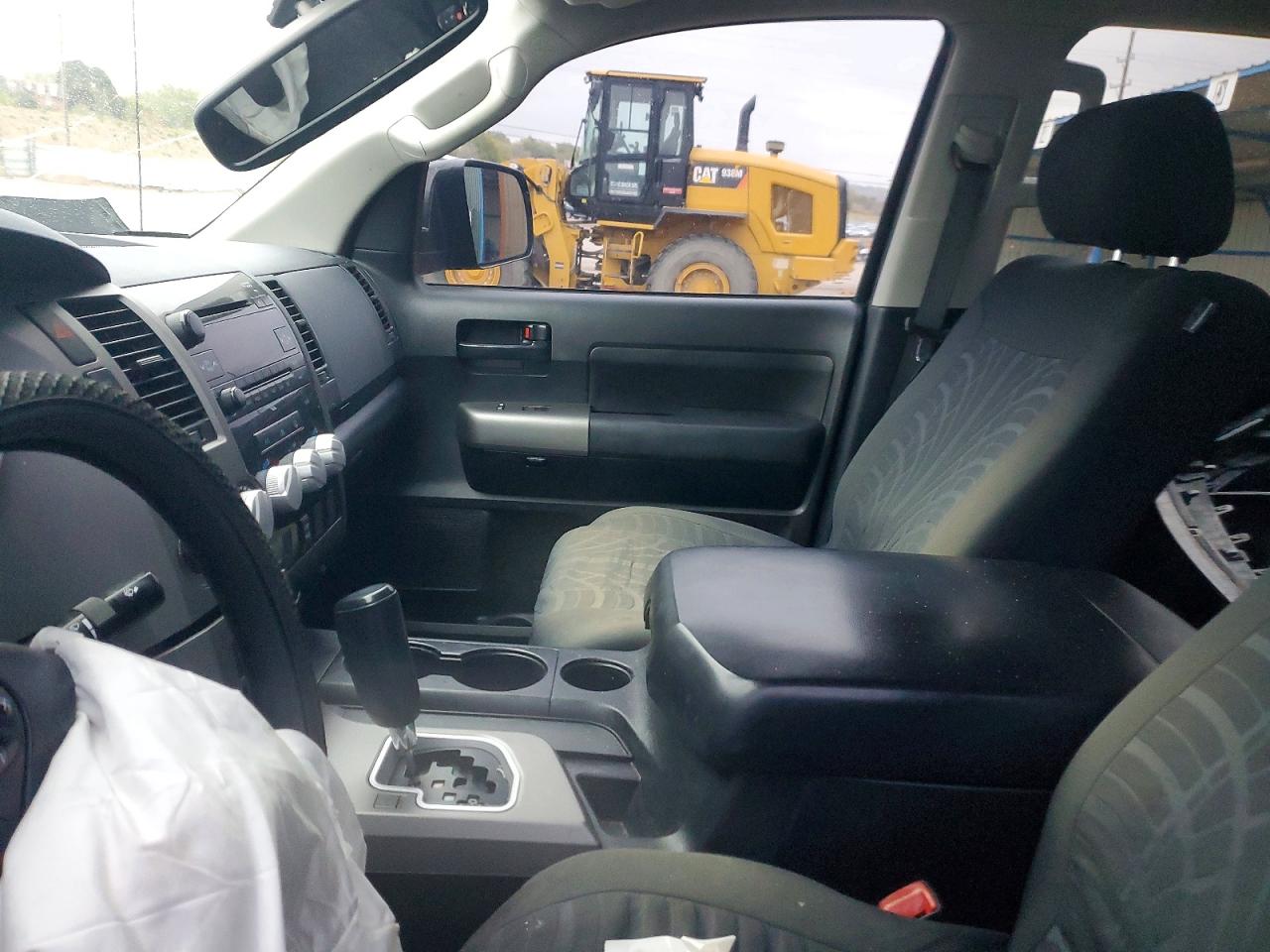 Toyota Tundra Crewmax Sr5