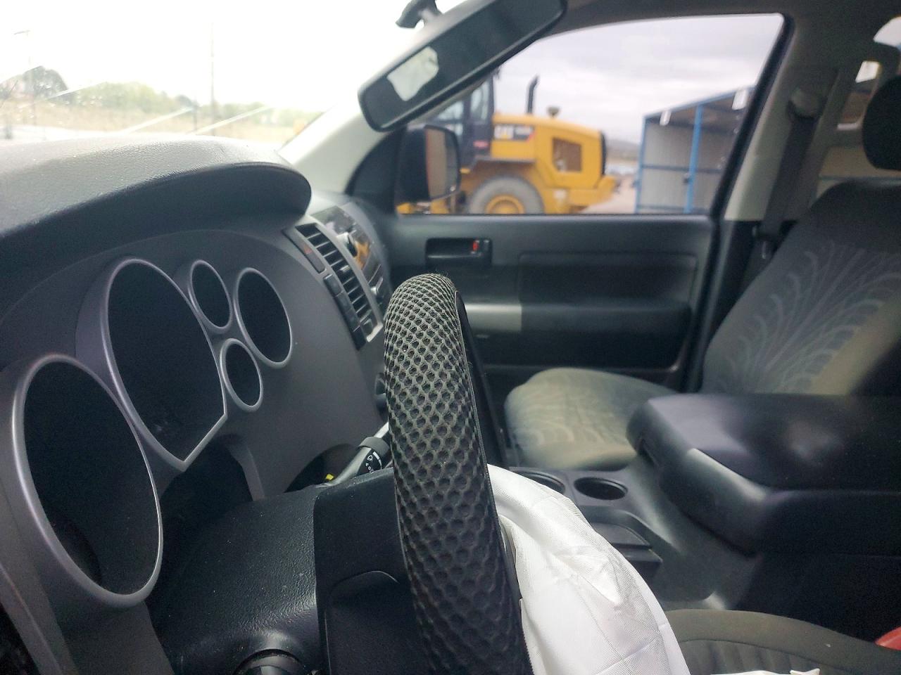 Toyota Tundra Crewmax Sr5