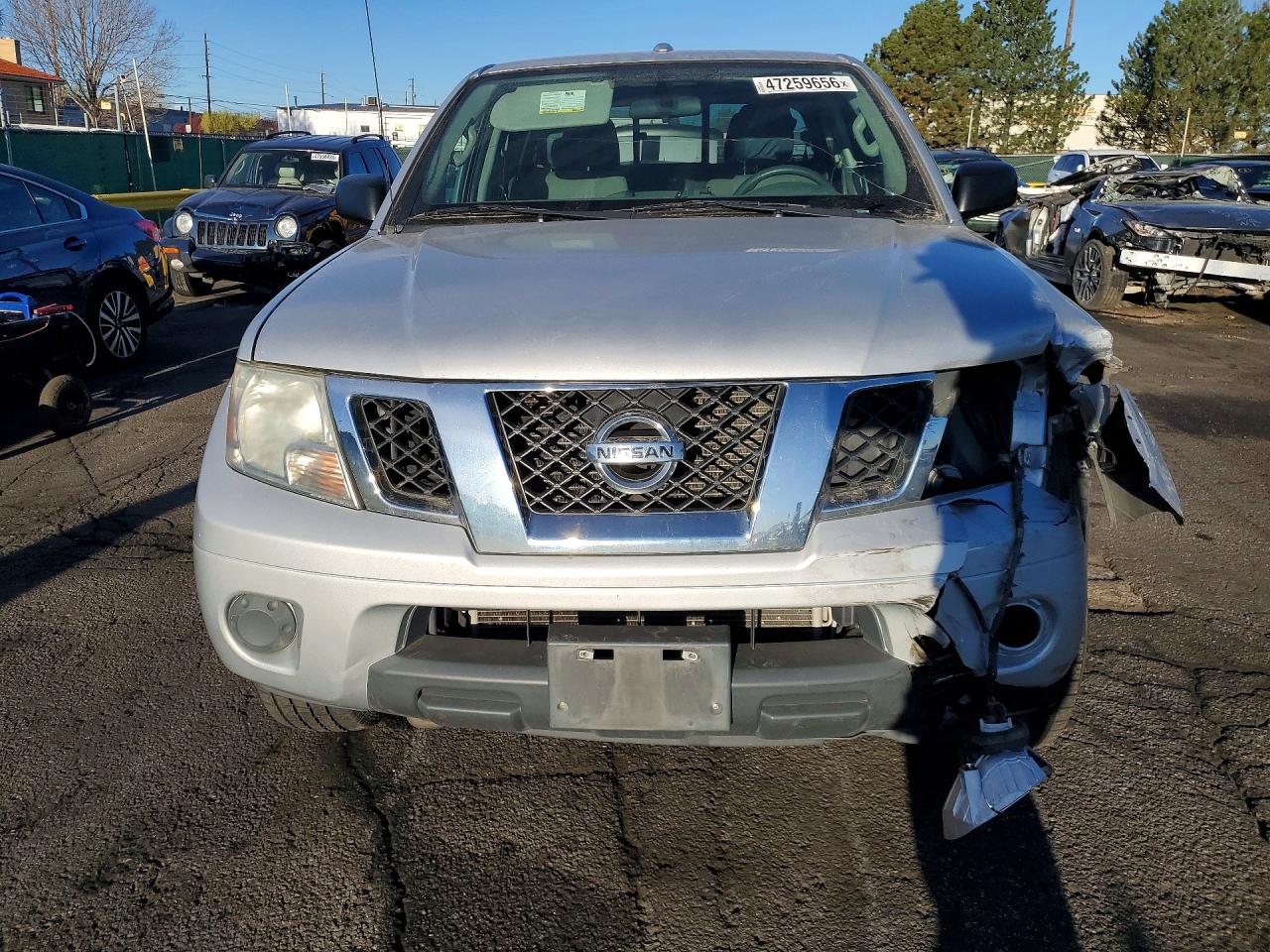 Nissan Frontier Sv