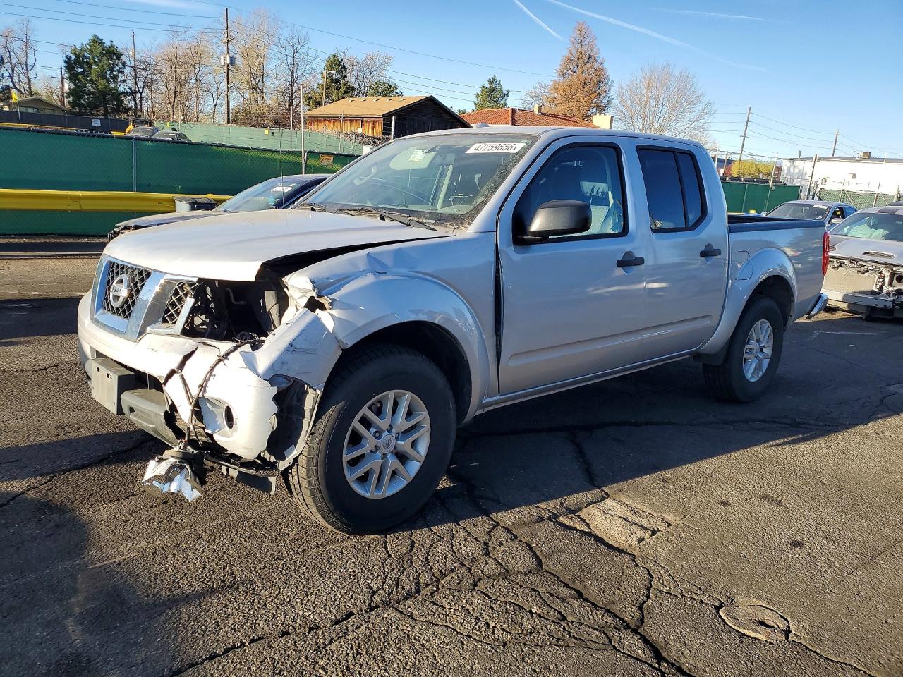 Salvage Nissan Frontier Image