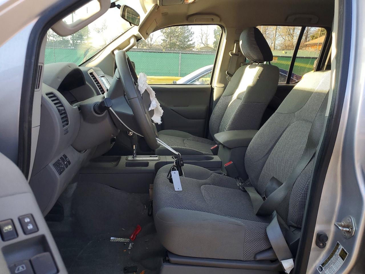 Nissan Frontier Sv