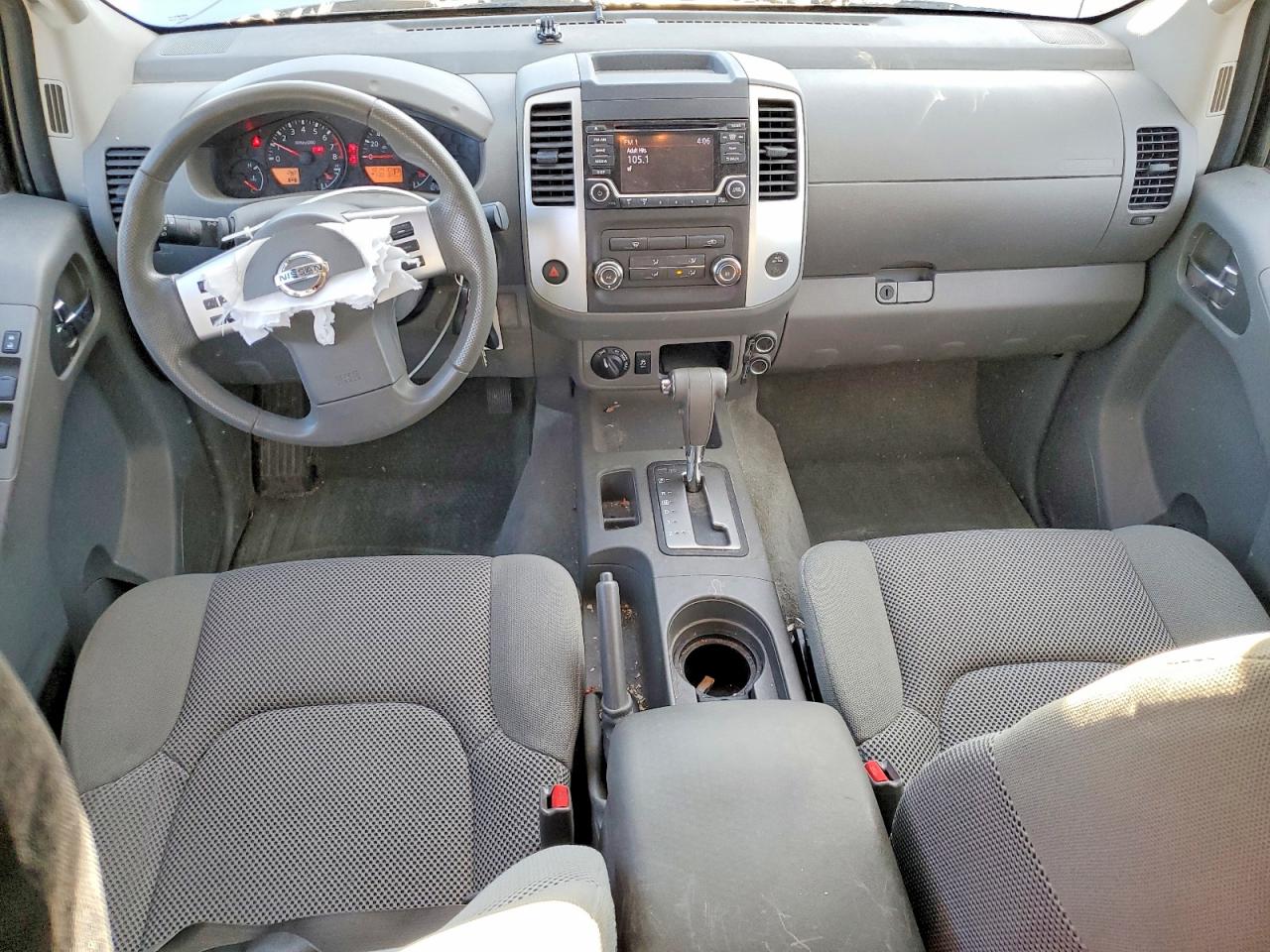 Nissan Frontier Sv