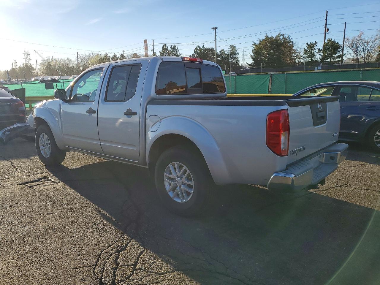 Nissan Frontier Sv