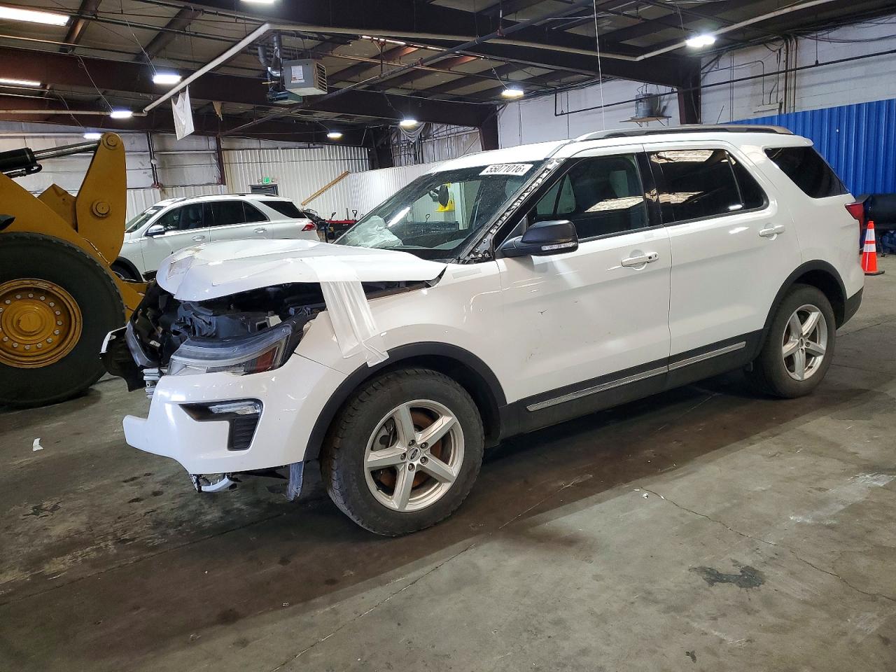 Salvage Ford Explorer Image
