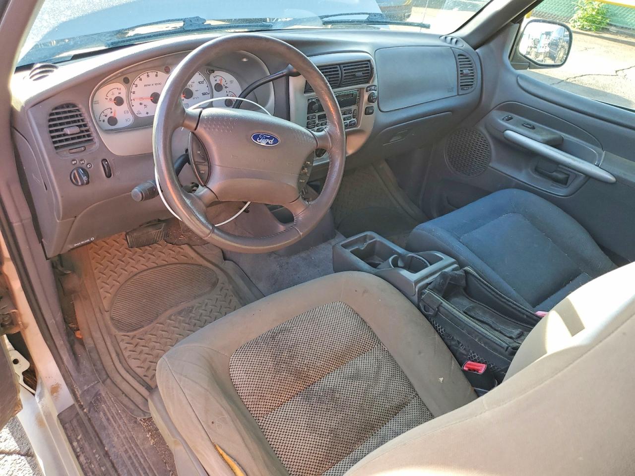 Ford Explorer Sport