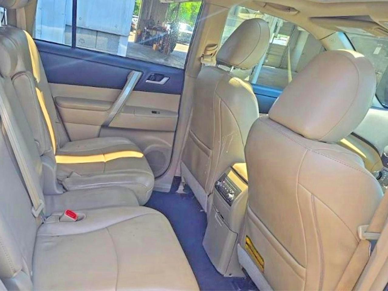 Toyota Highlander Se