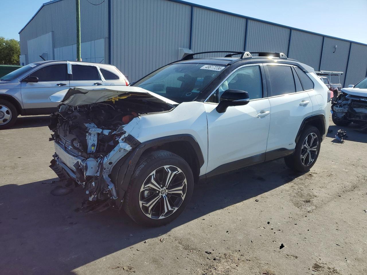 Salvage Toyota RAV4 Image