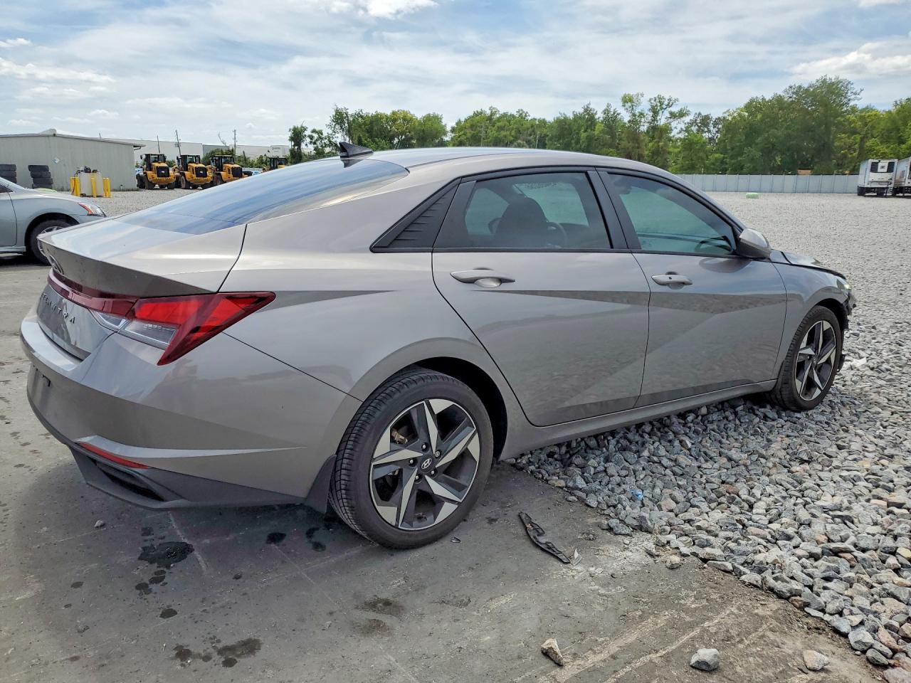 Hyundai ELANTRA Sel