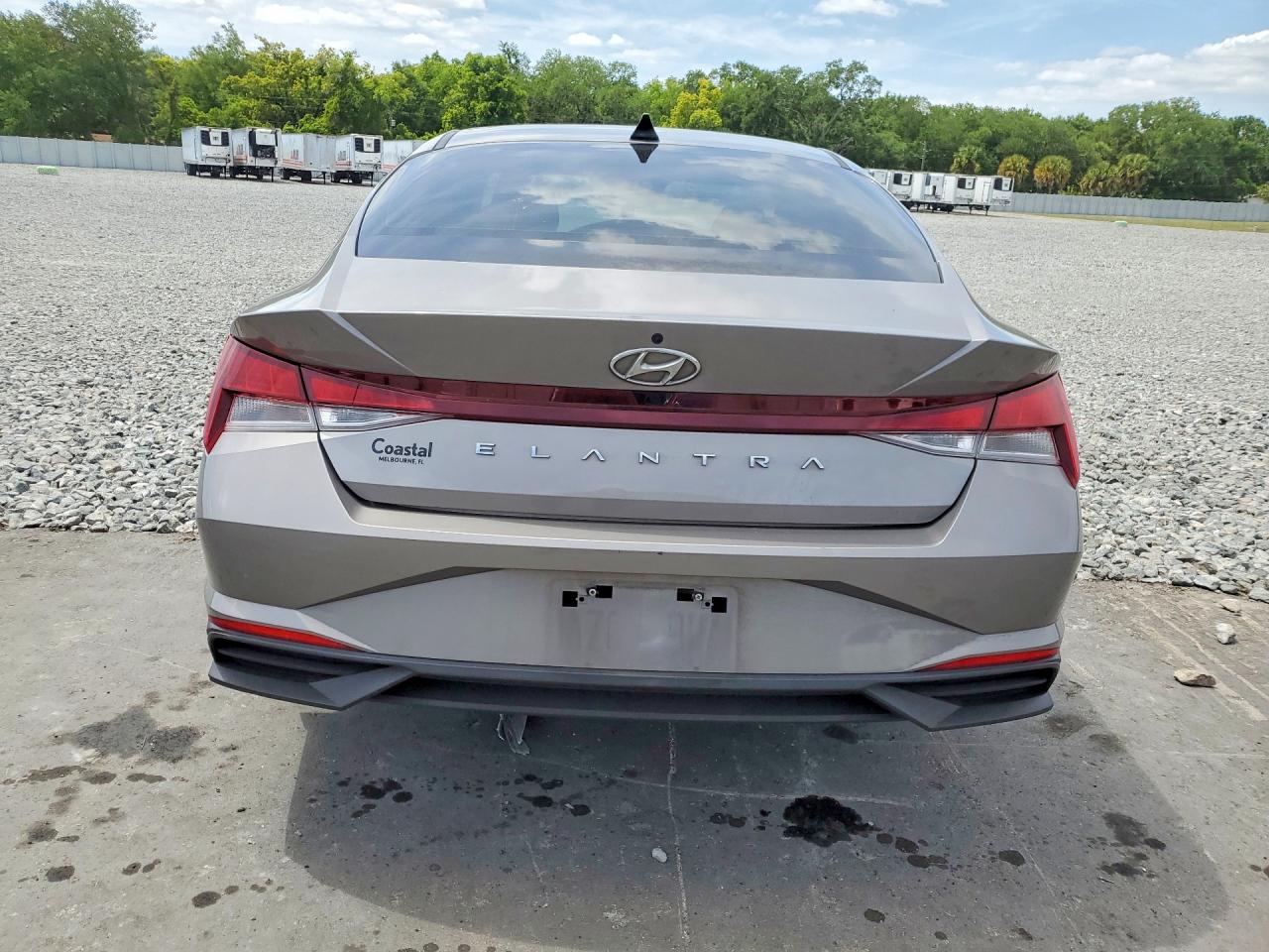 Hyundai ELANTRA Sel