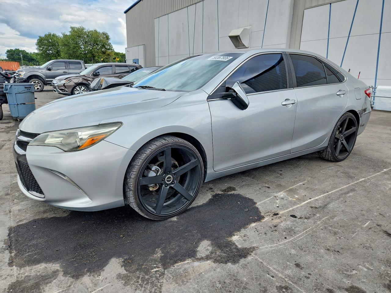 Salvage Toyota Camry Image