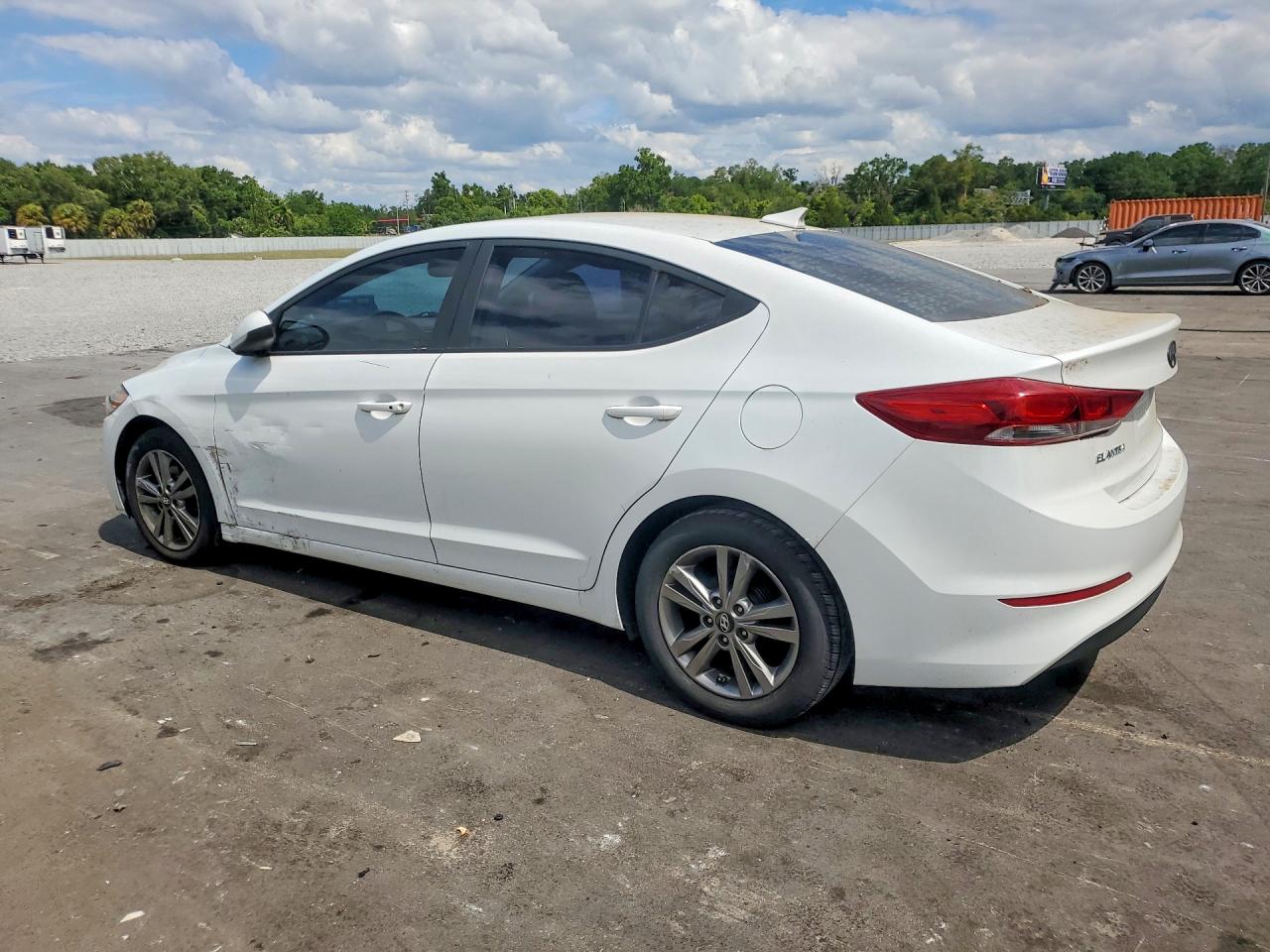 Hyundai ELANTRA Value Edition