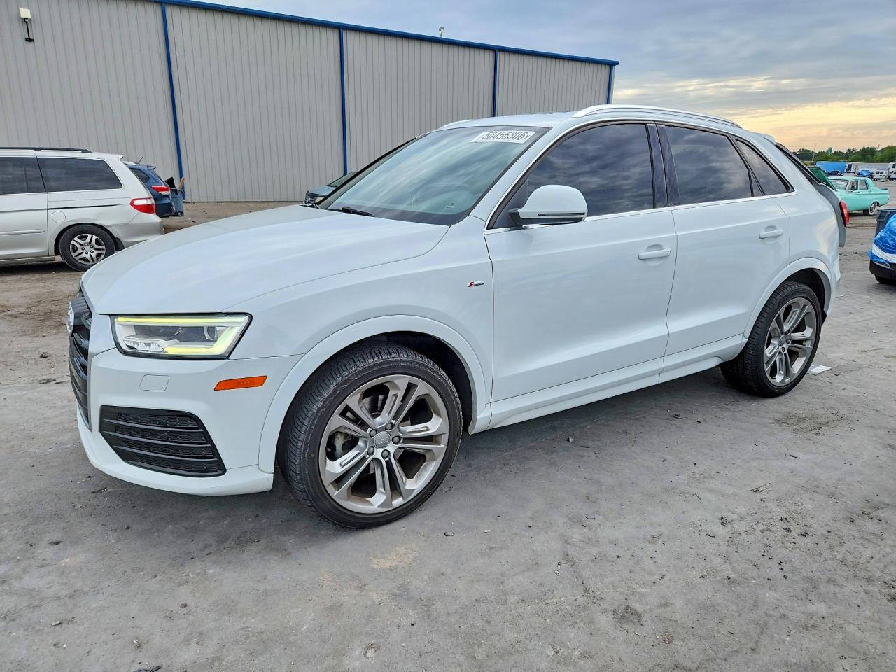 Salvage Audi Q3 Image