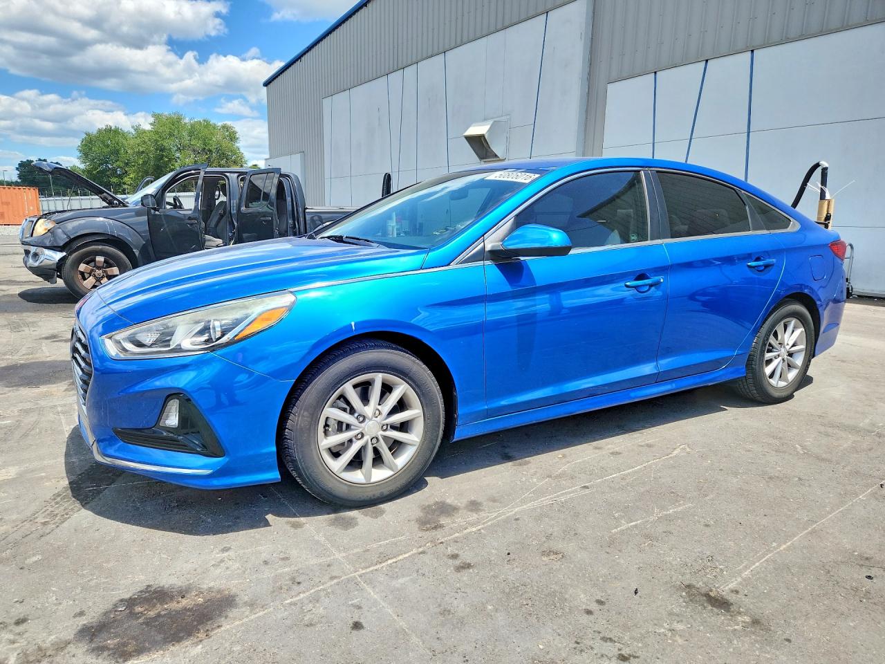Salvage Hyundai SONATA Image