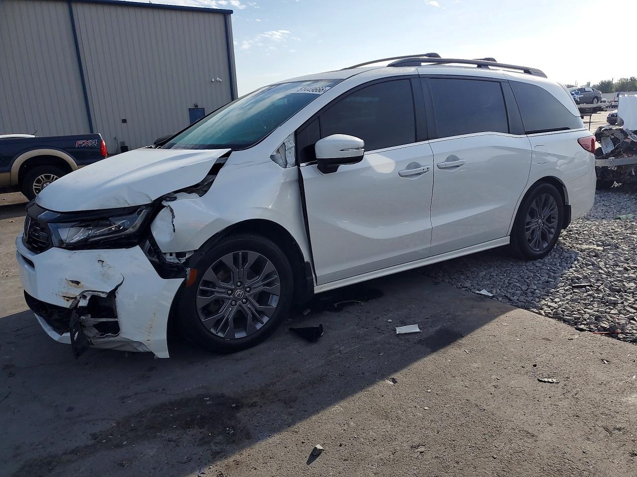 Salvage Honda Odyssey Image