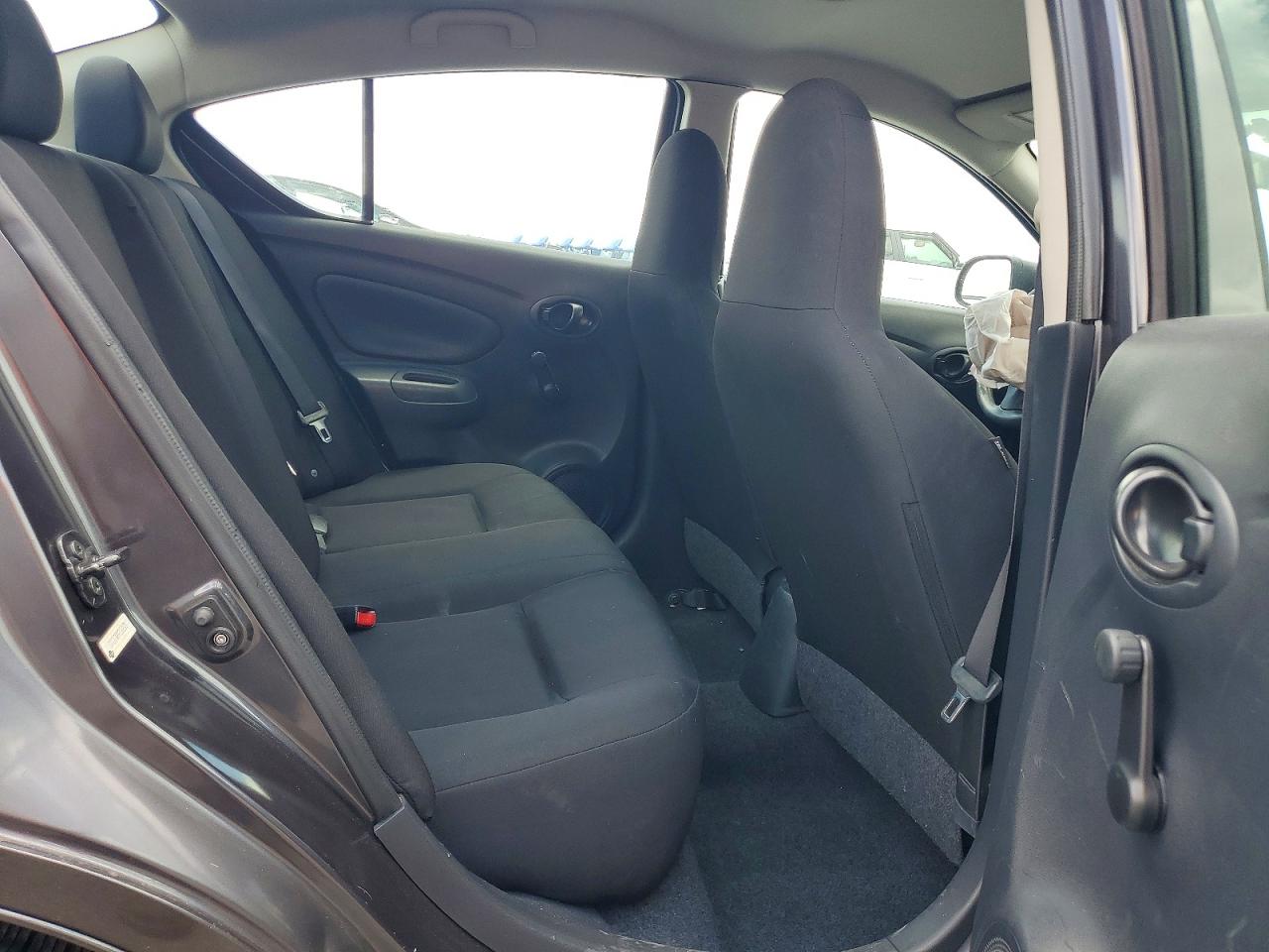 Nissan Versa 1.6 S Plus
