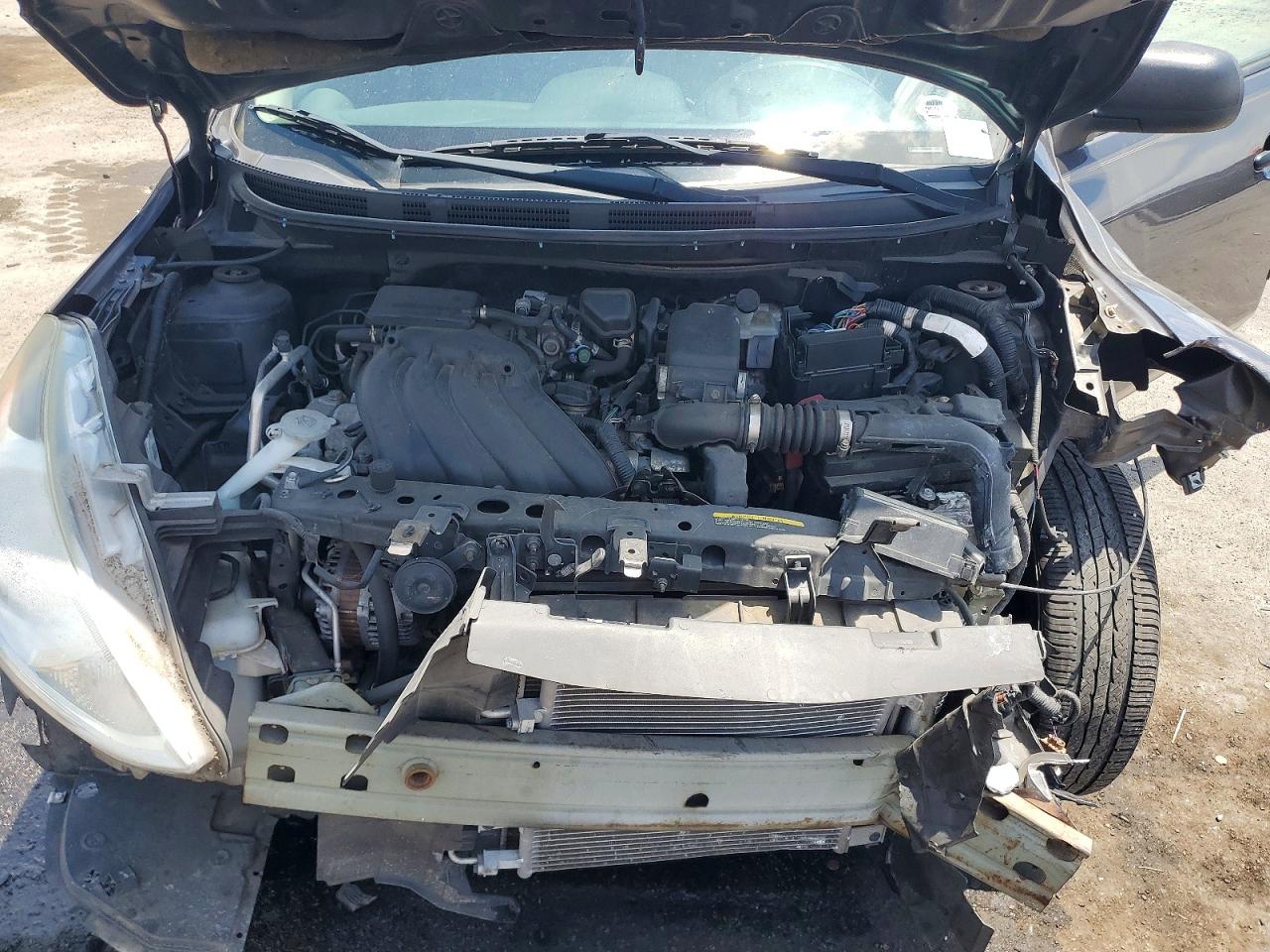 Nissan Versa 1.6 S Plus
