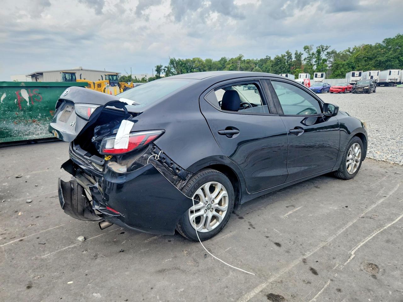 Toyota Yaris Base