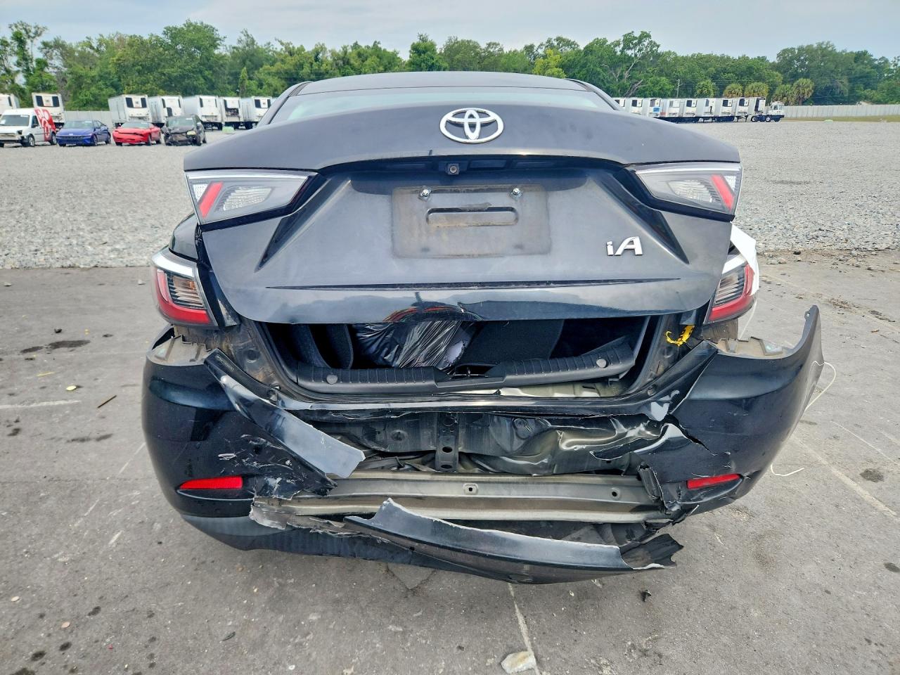 Toyota Yaris Base